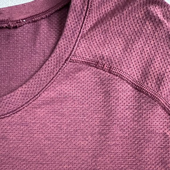 Lululemon Wine/Burdeos Men's Live in Practice Running Long Sleeve T-Shirt Sz L - Picture 9 of 10
